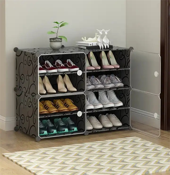 Shoe rack with cover